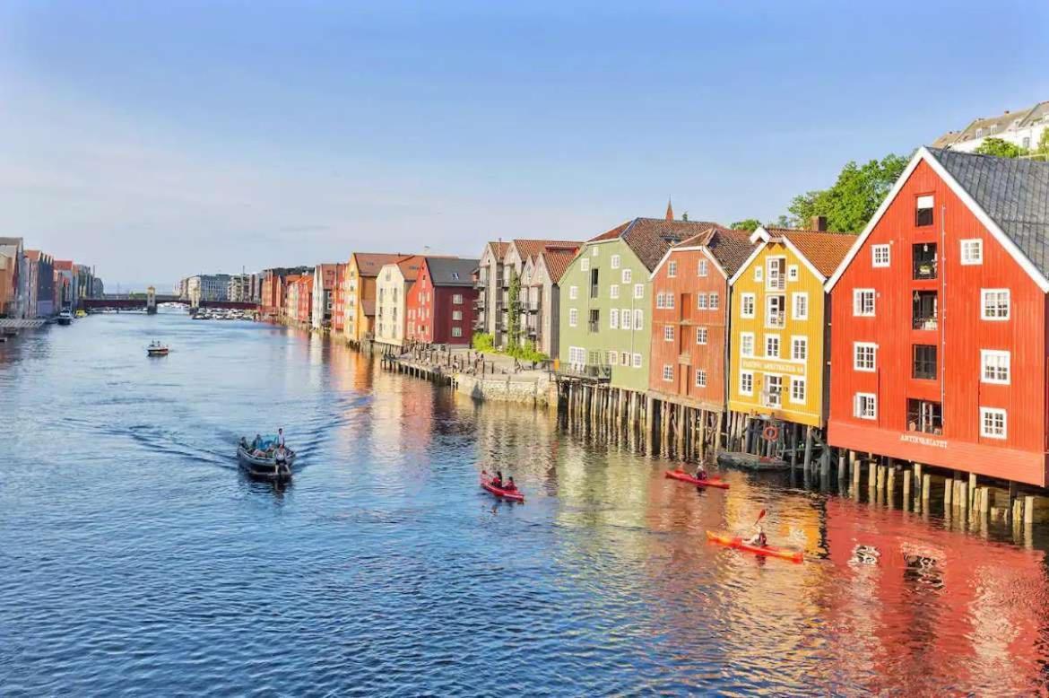 Central Big And Bright Resting Place Trondheim Bagian luar foto